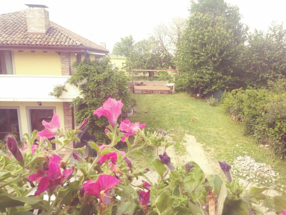 Ostello Le Tre Corone Calendasco Exterior photo